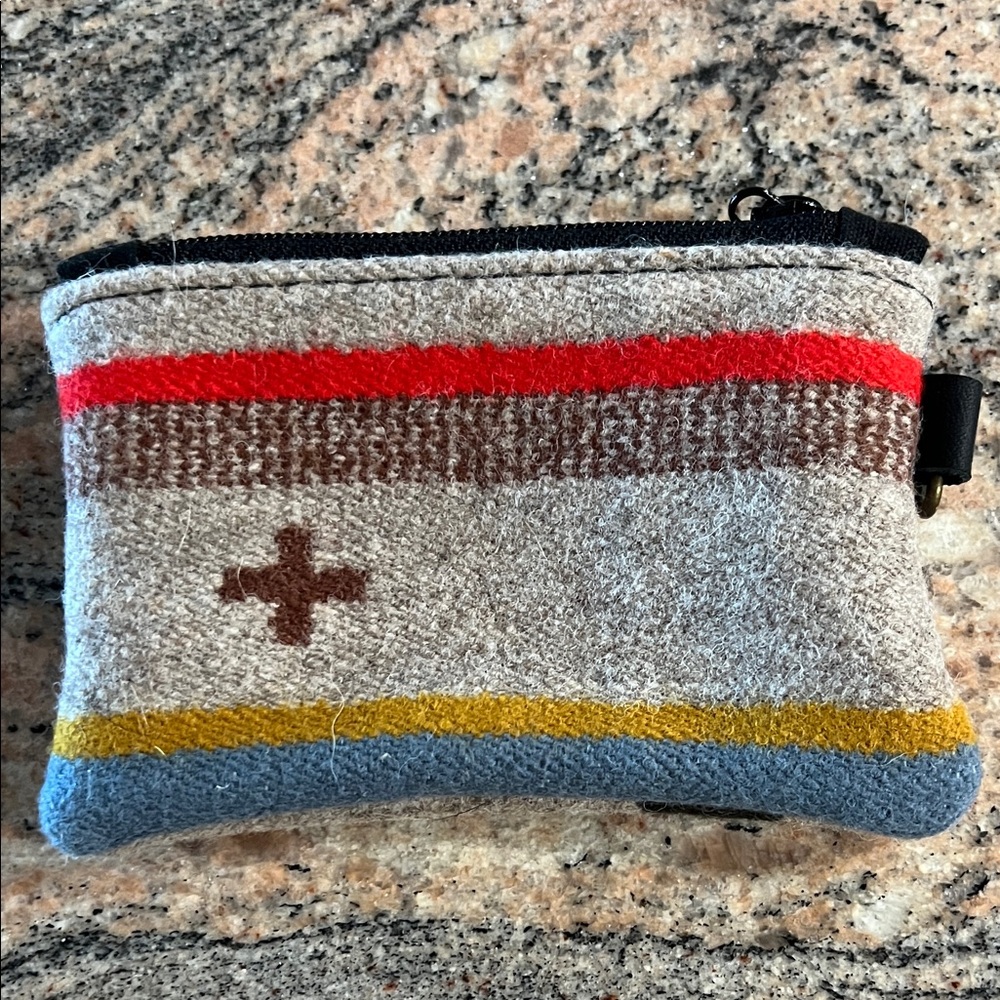 Woolen Clutch Multi-Color Pouch Coin and Credit Card Purse - Picture 2 of 8